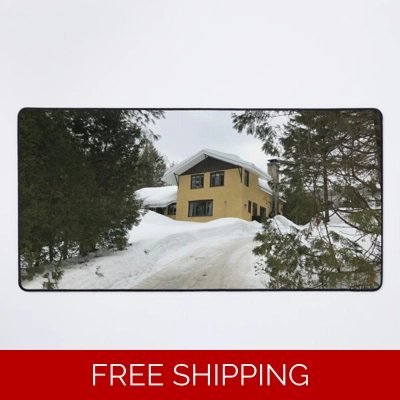 Le Studio Desk Mat Guest House Winter 2019